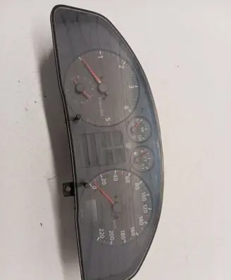 Audi A4 S4 B5 8D Speedometer (instrument cluster) AU0007001