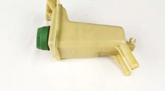 Audi A4 S4 B5 8D Power steering fluid tank/reservoir 8D0422373C