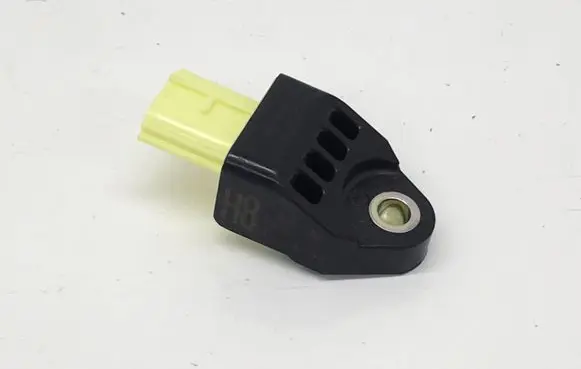 Toyota Auris E180 Airbag deployment crash/impact sensor 8983102140 408AM2E93