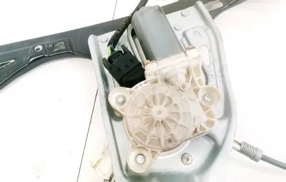 Mercedes-Benz C W203 Front door window regulator motor A2118201842 7746002818