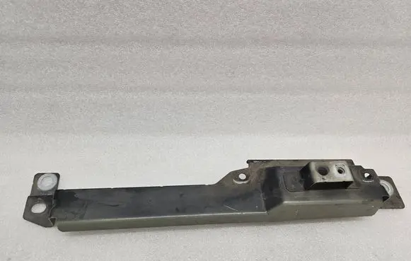 Volvo XC60 Fender mounting bracket 31424580