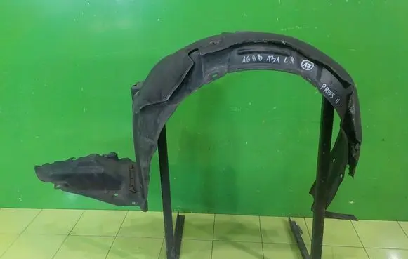 Toyota Prius (XW20) Front arch PRZOD LEWE