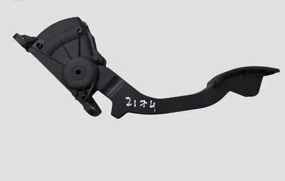 Ford Focus C-MAX Accelerator throttle pedal 3M519F836AF