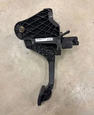 Audi A3 S3 8P Clutch pedal 1K2721059CB 7000100892 Z7082005