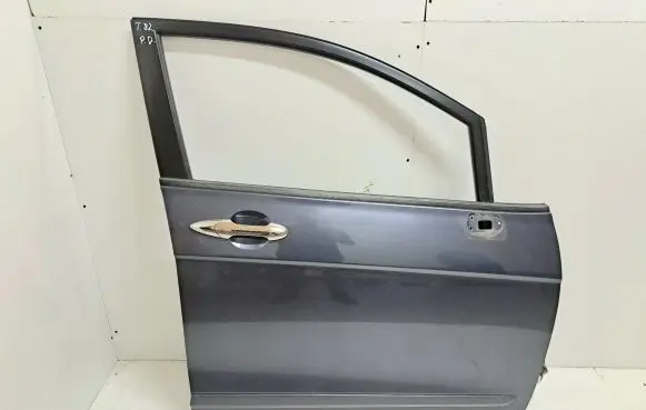 Honda FR-V Front door