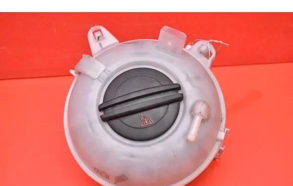 Coolant expansion tank/reservoir