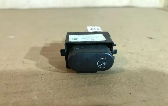 Jaguar XJ X308 Cruise control switch LNC6227BB