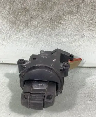 BMW 5 E60 E61 Ignition lock 695472208
