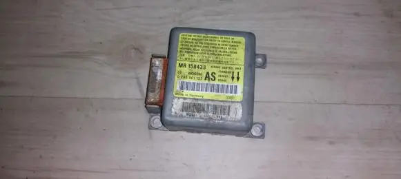 Mitsubishi Carisma Airbag control unit/module 0285001127 mr158433