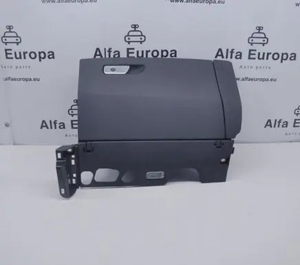 Audi Q7 4M Glove box