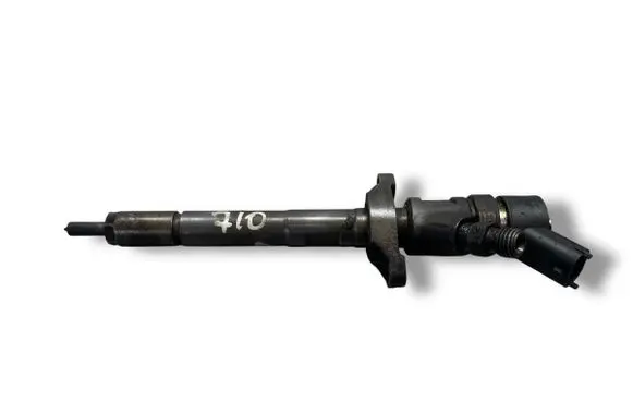 Fuel injector