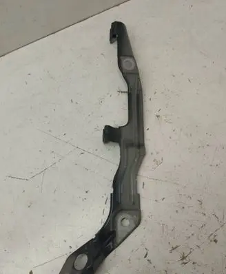 Audi A7 S7 4K8 Fender mounting bracket 4K8821167A