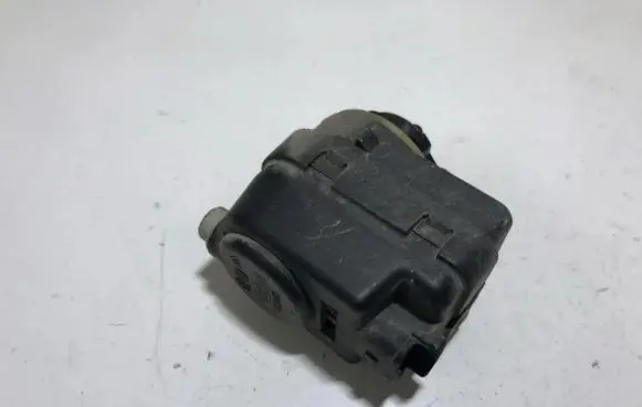 Citroen Xsara Picasso Headlight level adjustment motor 