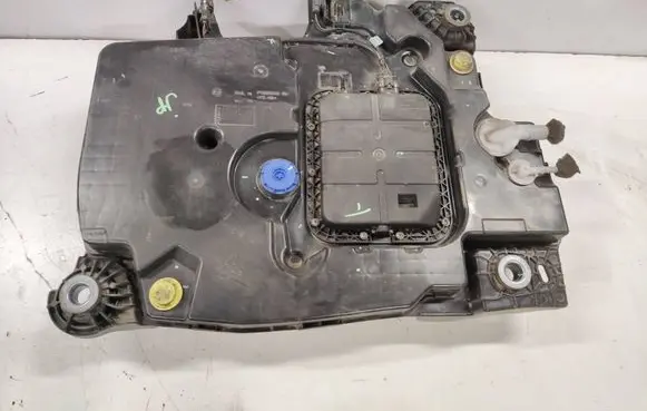 Citroen DS7 Crossback AdBlue liquid reservoir P1005919