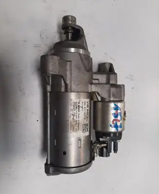 Audi A5 Starter motor 04L911021B