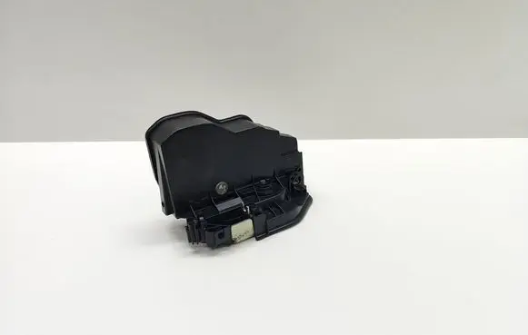 BMW 5 F10 F11 Front door lock 7202143 51217202143