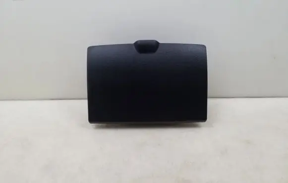 Glove box
