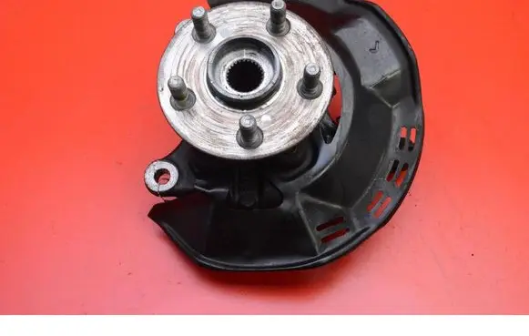 Toyota Yaris Front wheel hub spindle knuckle
