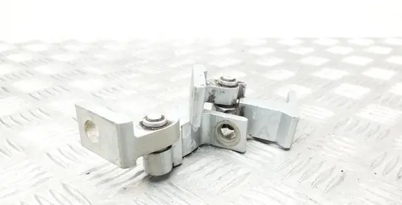 Skoda Yeti (5L) Rear door hinge set 8K0831402A