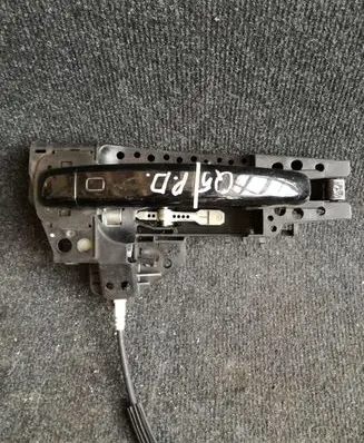 Audi A4 S4 B8 8K Rear door exterior handle 8T0837205A