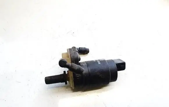 Opel Zafira B Windscreen/windshield washer pump 24439254