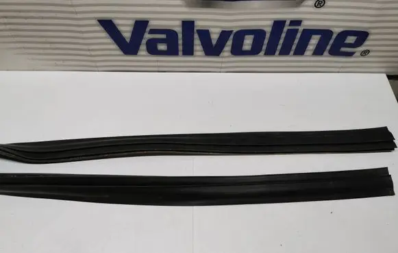 Toyota RAV 4 (XA40) Side skirt front trim 