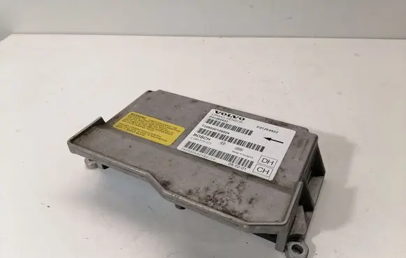 Volvo V70 Airbag control unit/module P31264932 T208020106024 0285010372