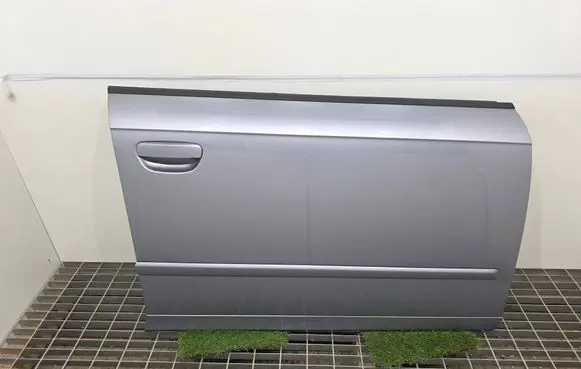 Audi A4 S4 B7 8E 8H Front door
