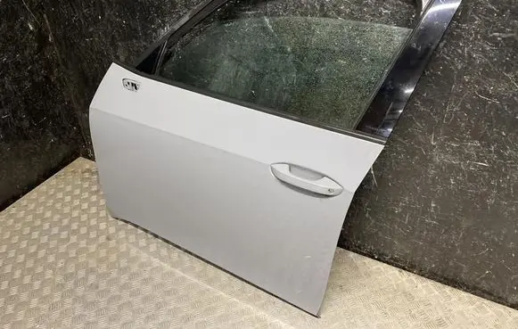 Volkswagen ID.3 Front door