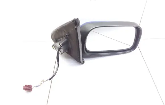 Nissan Almera Front door electric wing mirror E13020043