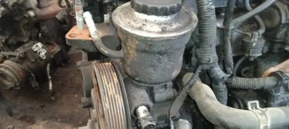 Toyota Corolla Verso AR10 Power steering pump