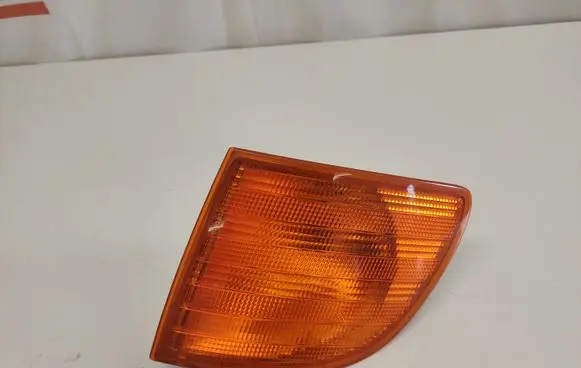 Mercedes-Benz Vito Viano W638 Front indicator light