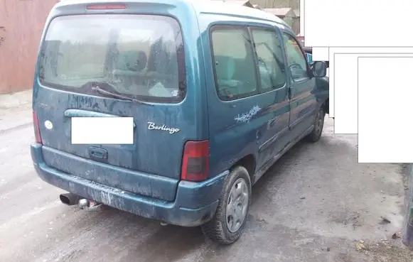 Citroen Berlingo Front door window glass four-door
