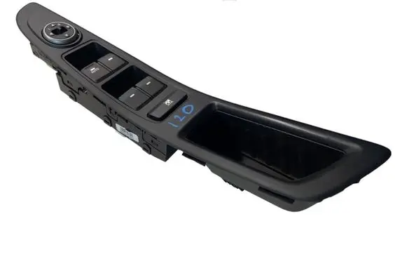 Hyundai i20 (GB IB) Electric window control switch 93570C8111 299131738 82731C8010
