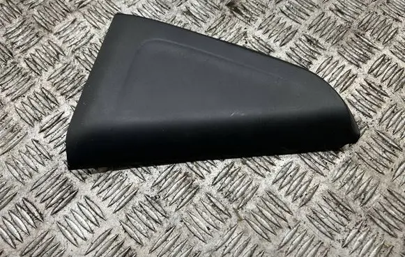 Other rear door trim element