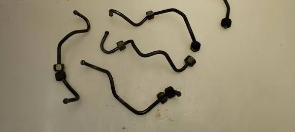 Ford Mondeo MK IV Fuel injector supply line/pipe 