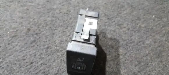 Volkswagen PASSAT B5.5 Seat heating switch 3B0963563C