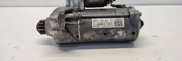 Volkswagen Tiguan Starter motor 02E911022C