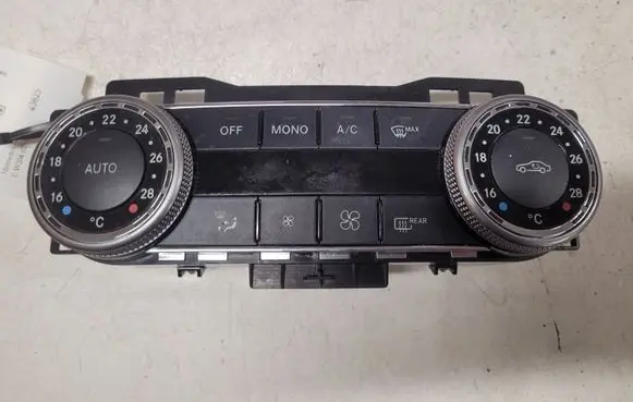 Mercedes-Benz C W204 Climate control unit 2048305790 330800 190709
