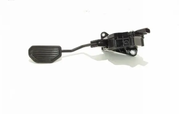 Toyota RAV 4 (XA30) Accelerator throttle pedal 7811042031