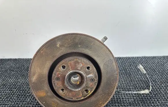 Peugeot 3008 I Front wheel hub 