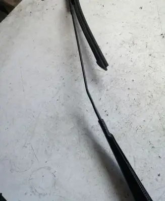 Volvo XC70 Windshield/front glass wiper blade 31276005