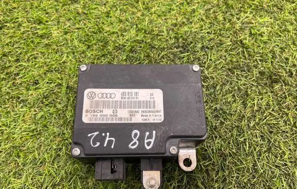 Audi A8 S8 D3 4E Battery control module 4E0915181 0199000006 4E0910181