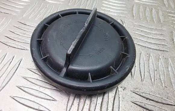 Opel Astra J Headlight/headlamp dust cover 14735400