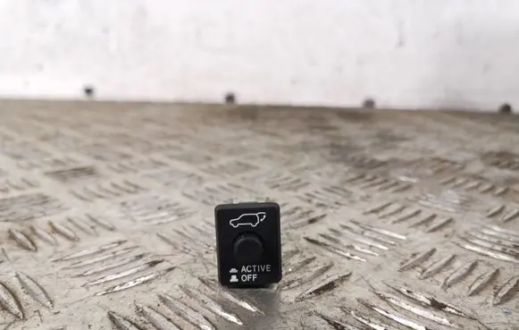 Mitsubishi Outlander Other switches/knobs/shifts 15A257