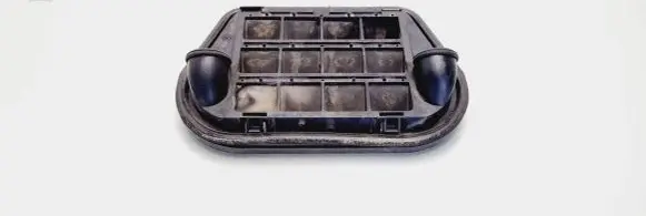 Volvo S70 V70 V70 XC Quarter panel pressure vent 9166413