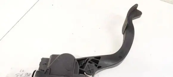 Peugeot 5008 Accelerator throttle pedal 5805728