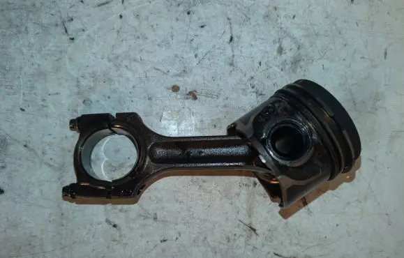 BMW 5 E60 E61 Piston 