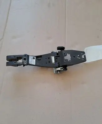 Rear door exterior handle/bracket