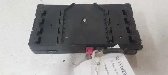 Peugeot 607 Aerial antenna amplifier 9653913380 94048602 503550240102